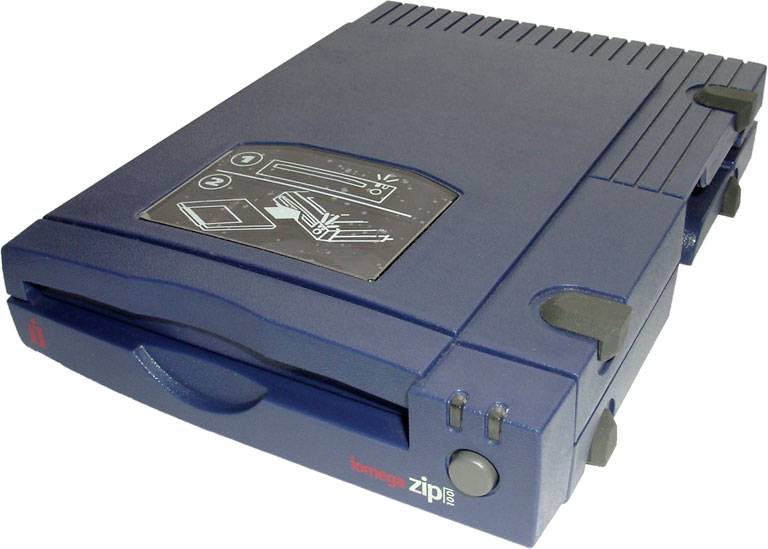 iomegazipdrive.jpeg iomegazipdrive.jpeg