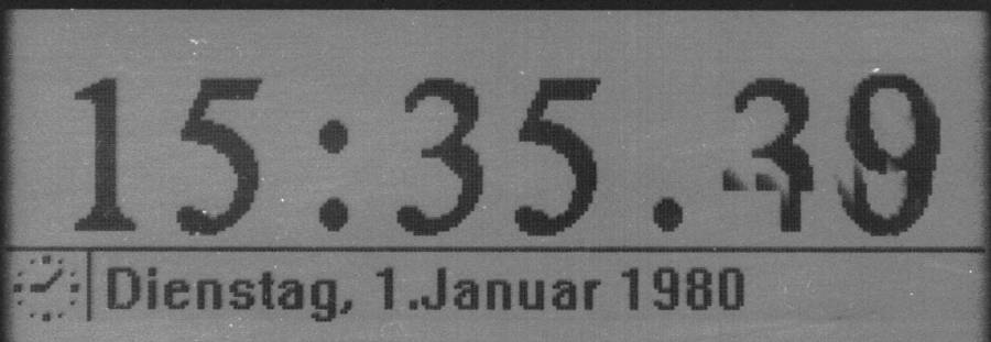 uhr2.jpg uhr2.jpg